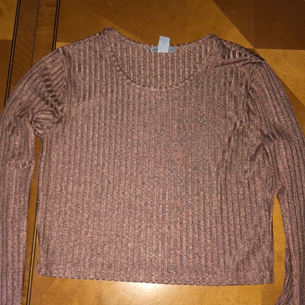 Long sleeve cropped shirt